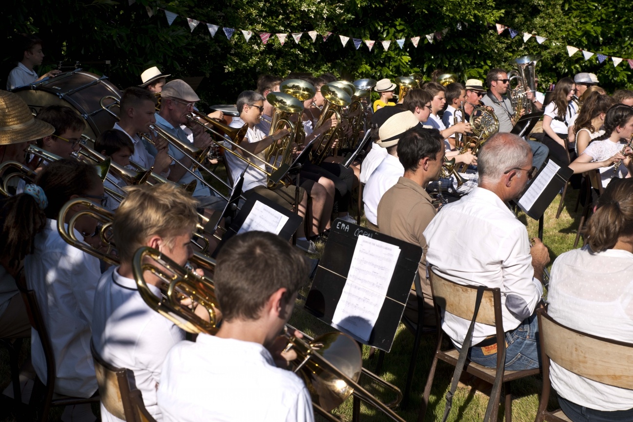 Concert de l'Orchestre d'Harmonie du Pays de Mayenne lors du barbecue de la Davi&egrave;re